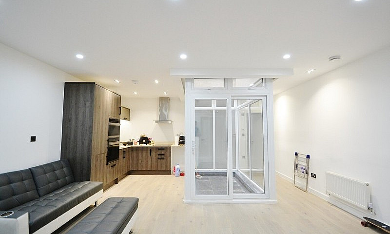 Amazing One Bedroom ...