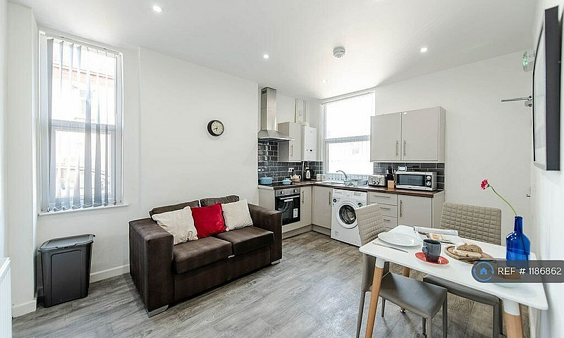 1 Bedroom In Hyde Ro...