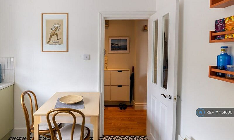 1 Bedroom Flat In Be...