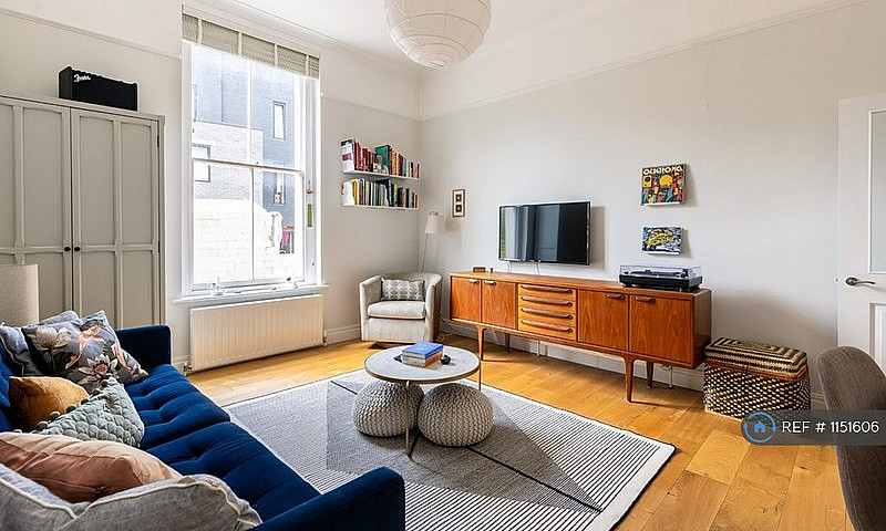 1 Bedroom Flat In Be...