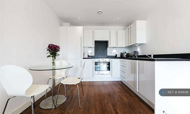1 Bedroom Flat In Wh...