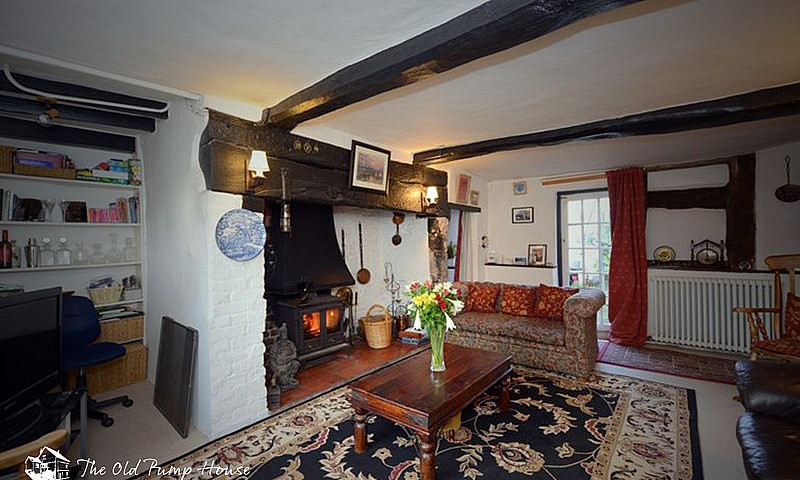 4 Bedroom House In A...