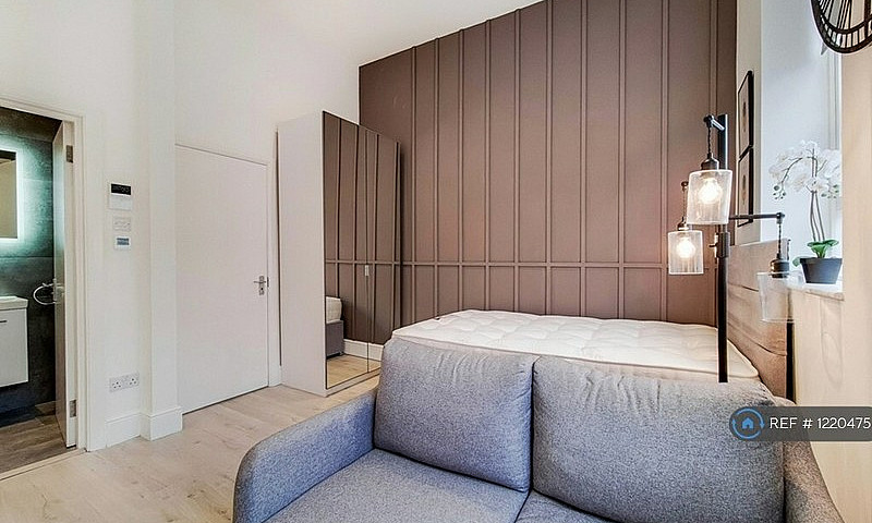 Studio Flat In Glouc...