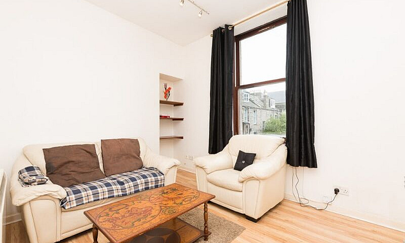 1 Bedroom Flat In Cr...