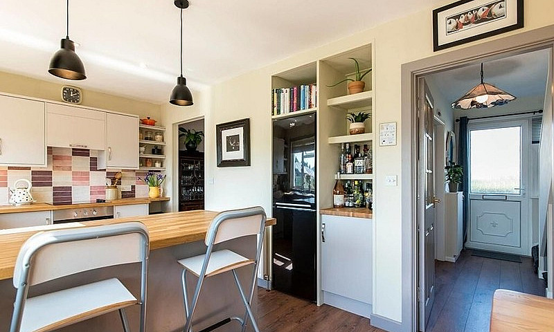 Stunning 2 Bed Famil...