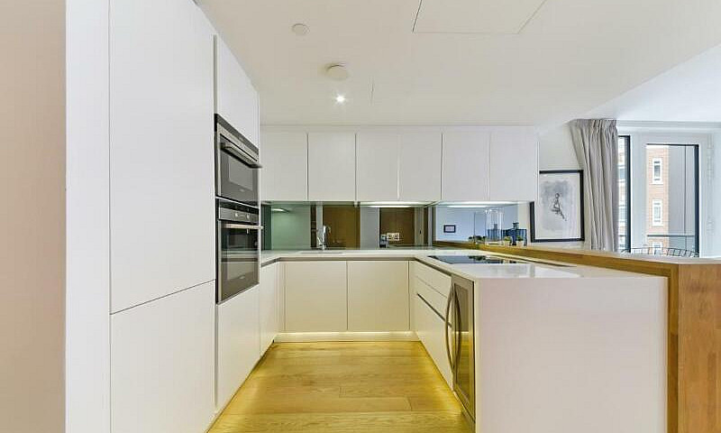 1 Bedroom Flat In Th...