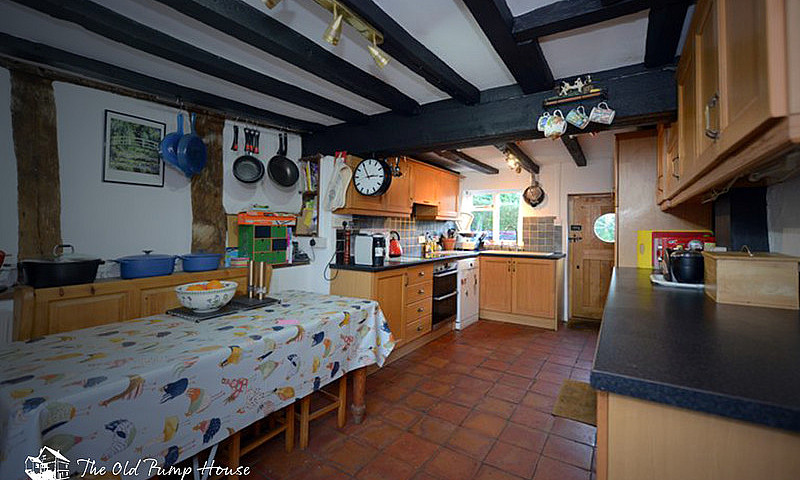 4 Bedroom House In A...