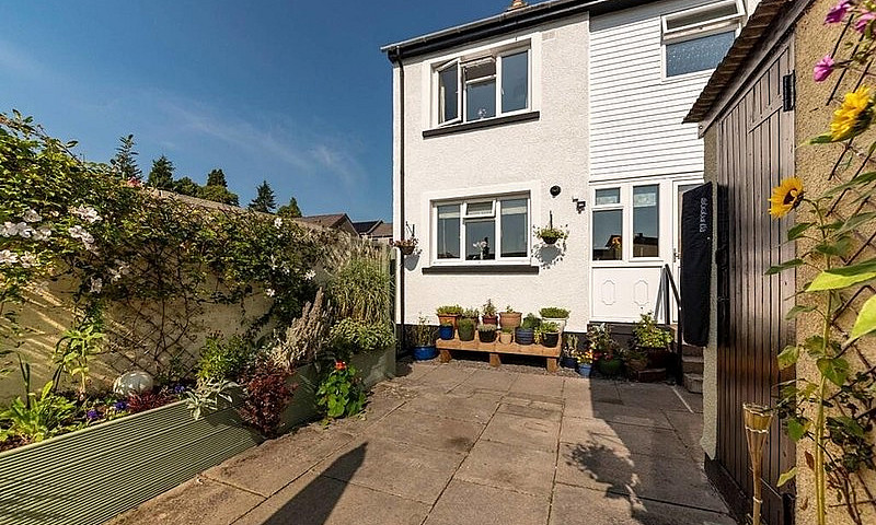 Stunning 2 Bed Famil...
