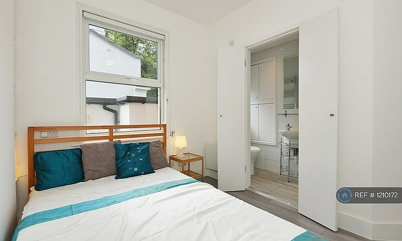 1 Bedroom Flat In Ha...