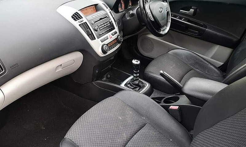 Kia Ceed ...