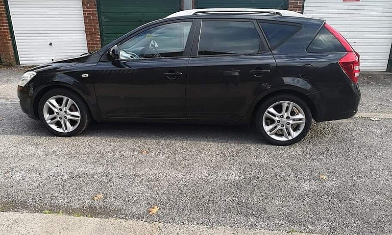 Kia Ceed ...