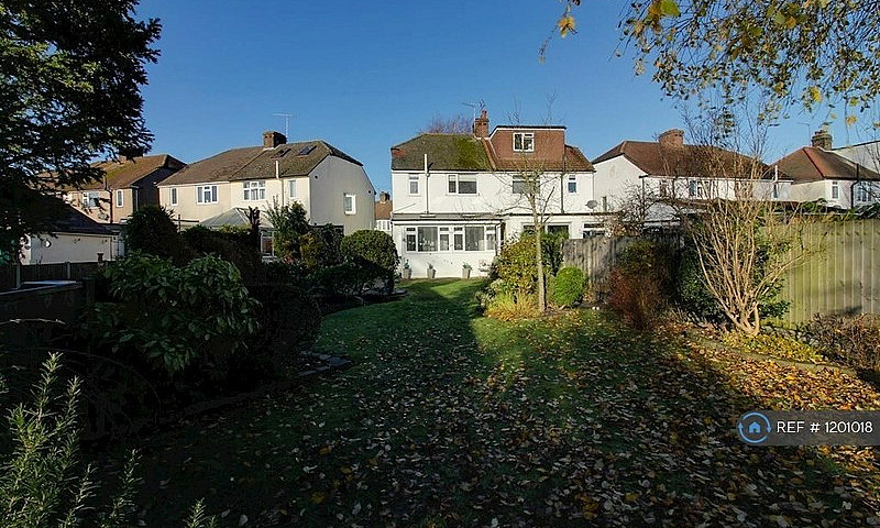 3 Bedroom House In S...
