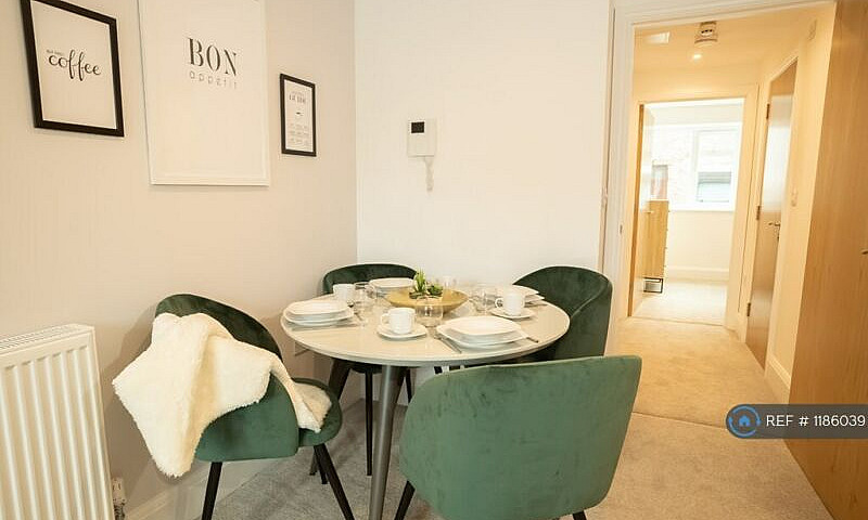 1 Bedroom Flat In Pa...
