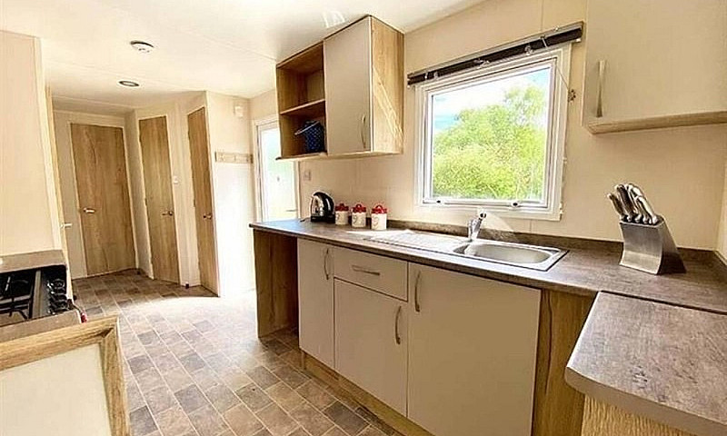 3 Bed Holiday Home I...