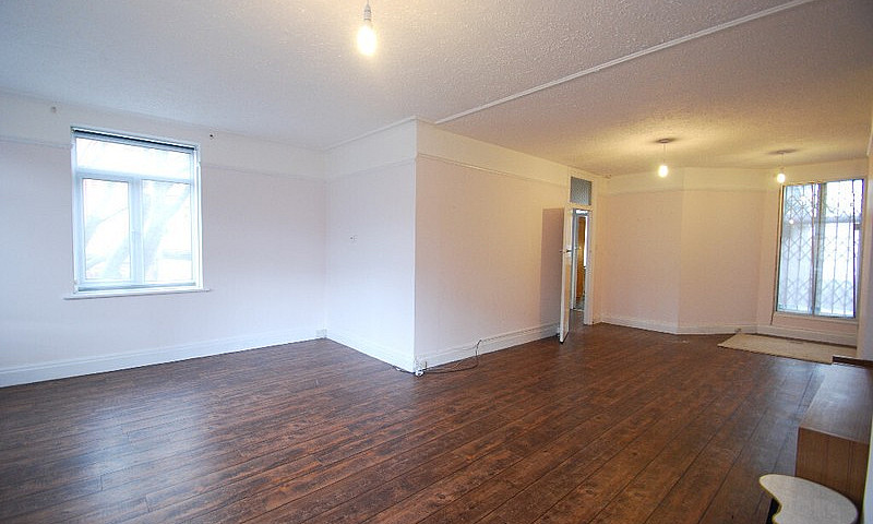 Three Bedroom Un-Fur...