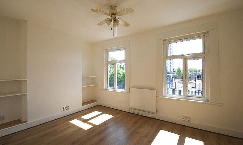 Newly Refurbished Ho...