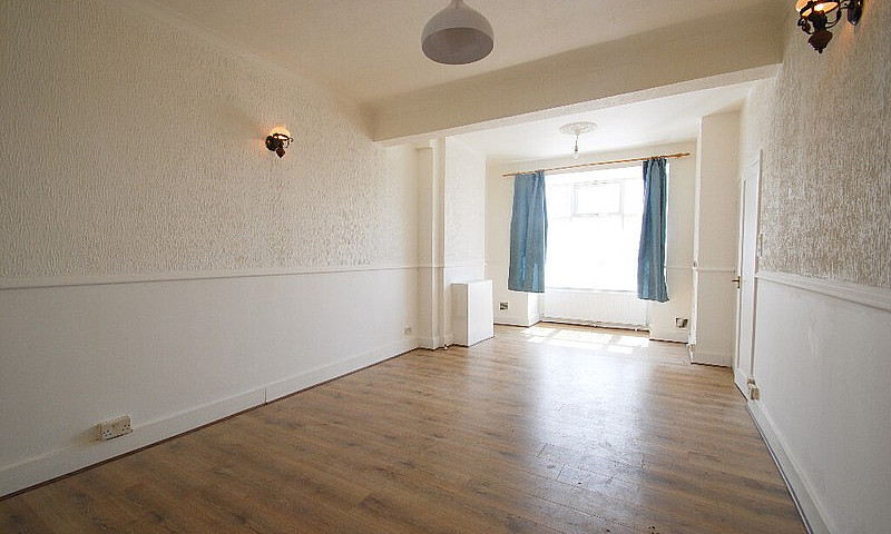 Newly Refurbished Ho...