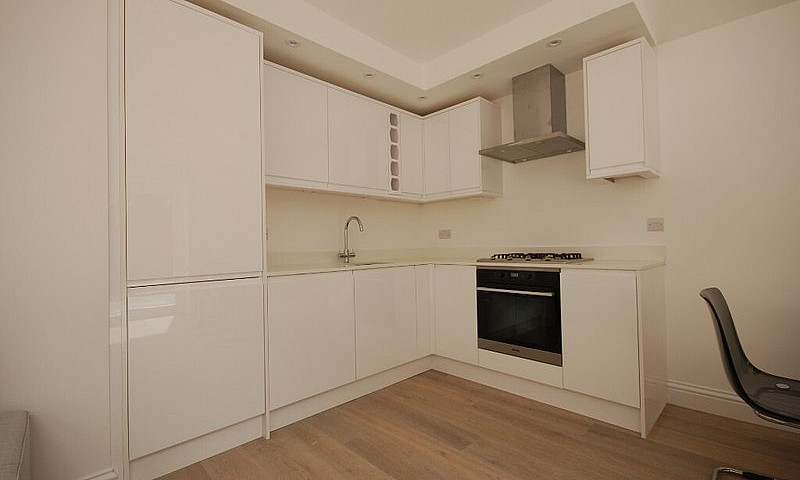Stunning Studio Flat...