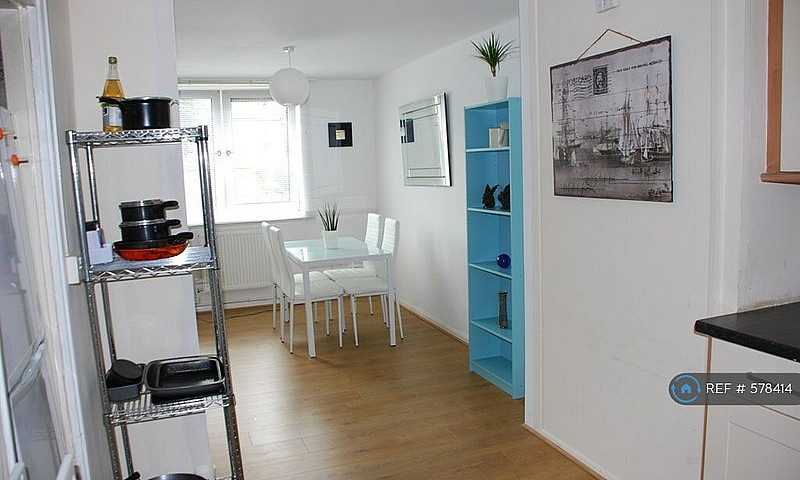 3 Bedroom Flat In Se...
