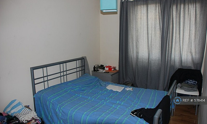 3 Bedroom Flat In Se...