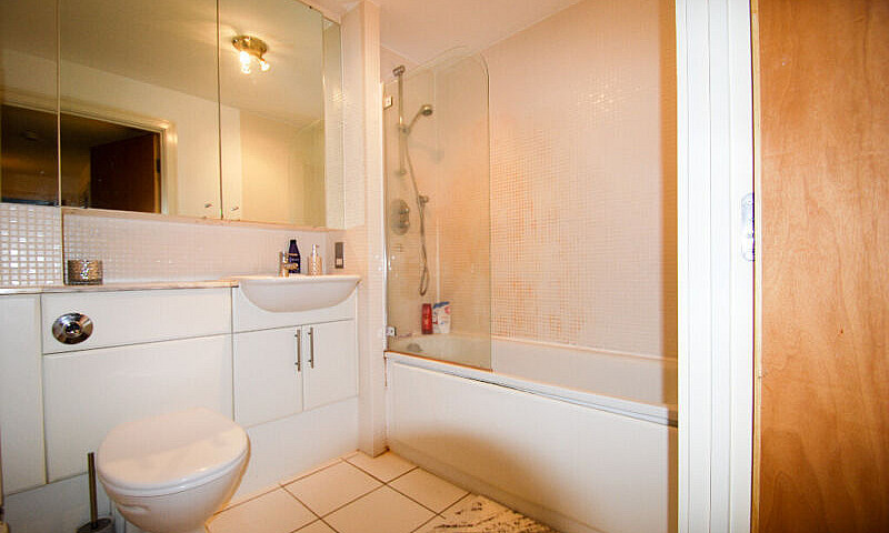 2 Bedroom, 2 Bathroo...