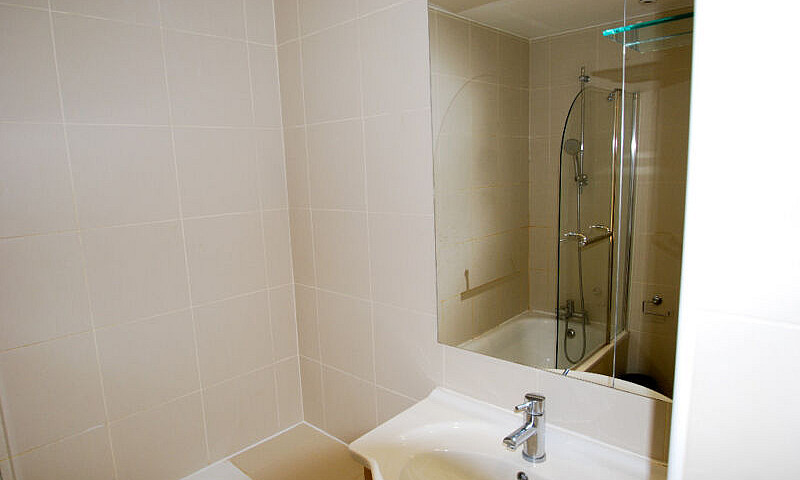 One Bedroom Apartmen...