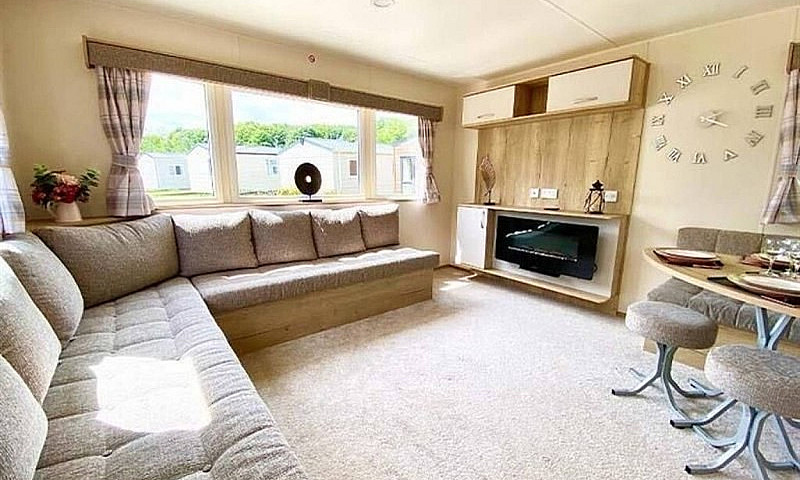 3 Bed Holiday Home I...