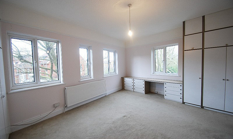 Three Bedroom Un-Fur...