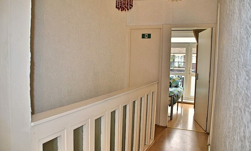 3 Bedroom Flat Near ...