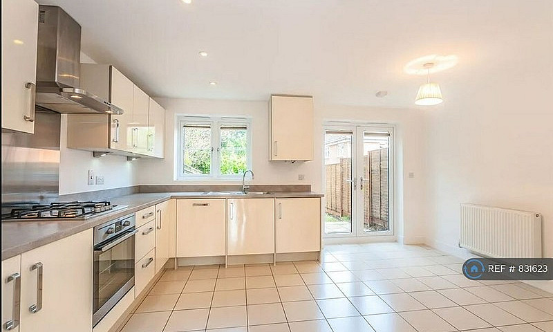 4 Bedroom House In W...