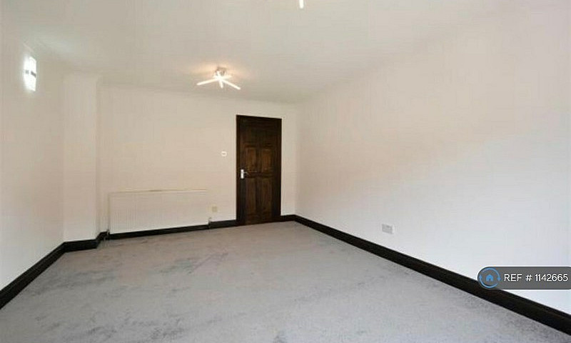 3 Bedroom House In V...