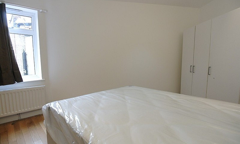 Unique 2 Bedroom 2 B...