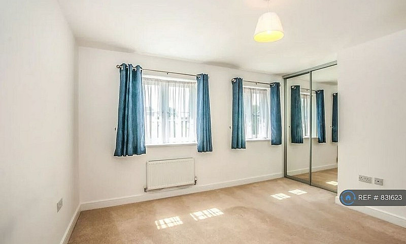 4 Bedroom House In W...