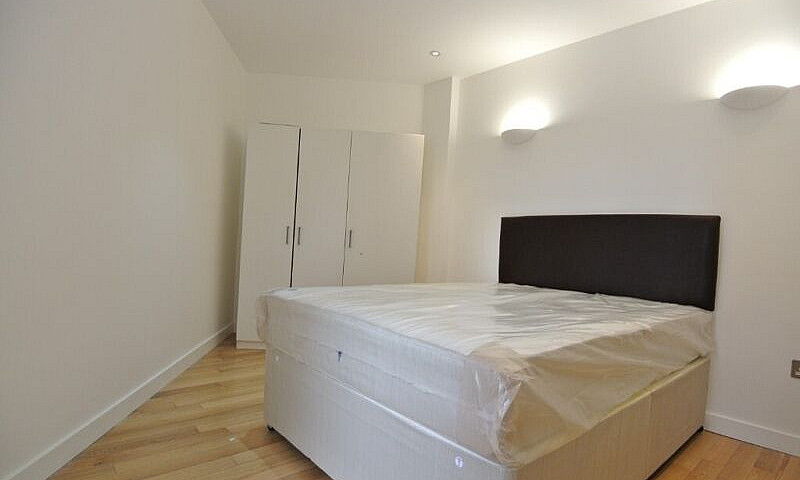 Unique 2 Bedroom 2 B...