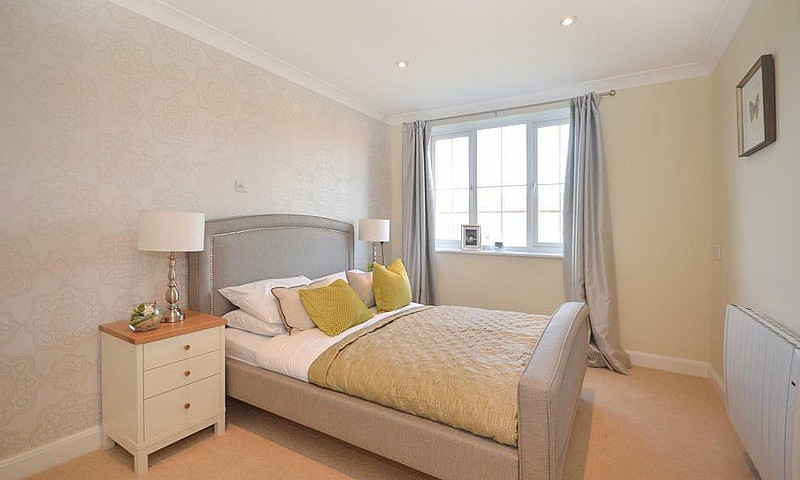 1 Bedroom Flat In Ch...