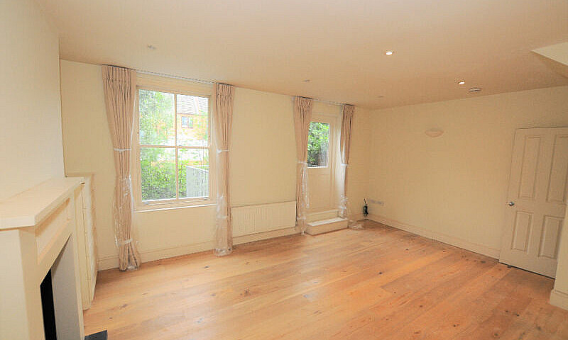 Stunning 3 Bed Duple...