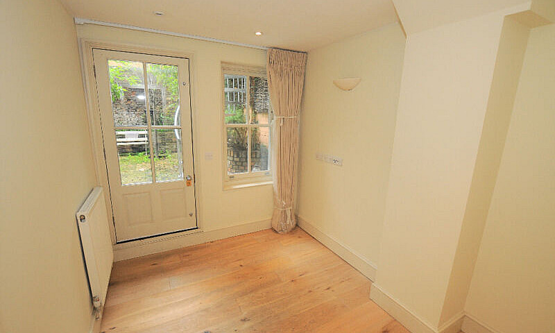 Stunning 3 Bed Duple...