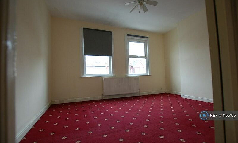 1 Bedroom In Fernlea...
