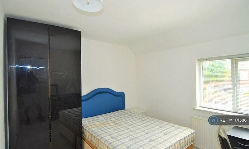 1 Bedroom In Orchard...