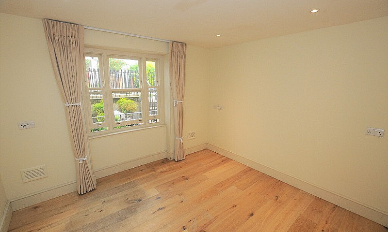 Stunning 3 Bed Duple...