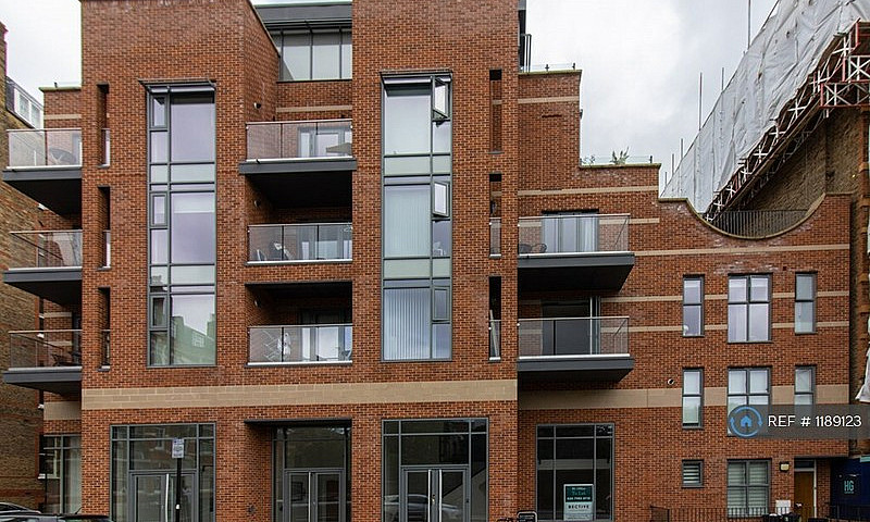 1 Bedroom Flat In Av...