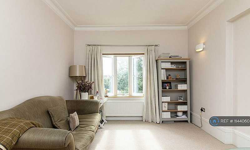 1 Bedroom Flat In Ar...
