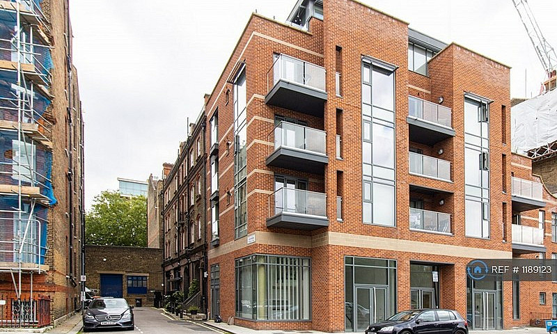 1 Bedroom Flat In Av...