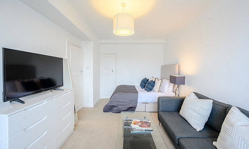 Studio Flat In Hill ...