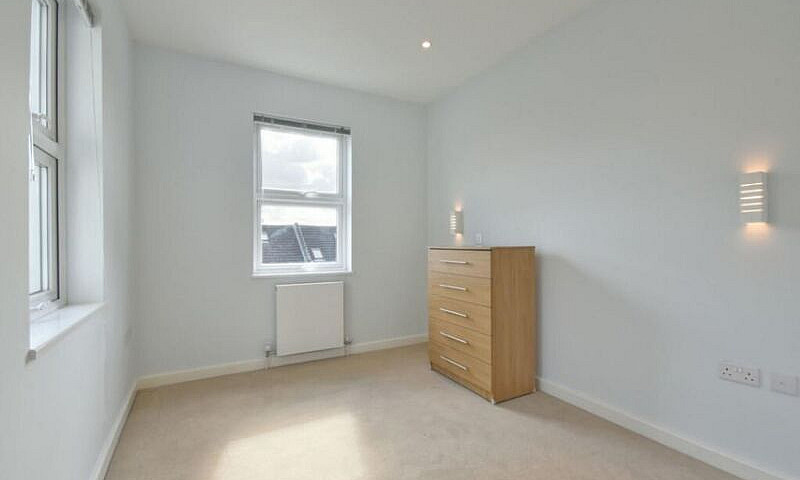 Lovely 1 Bed Flat Mi...