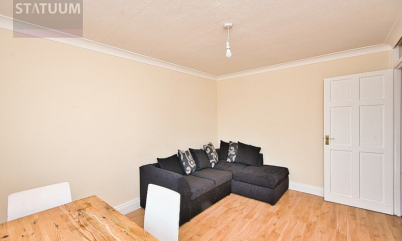 Stunning 2 Bed Apart...