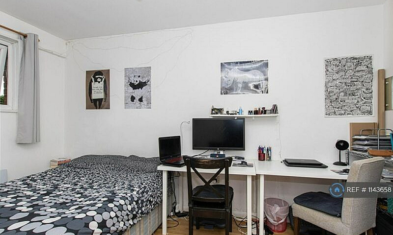 2 Bedroom Flat In Ma...