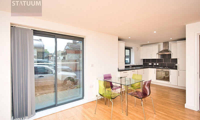 Stunning 2 Bed, 1 Ba...