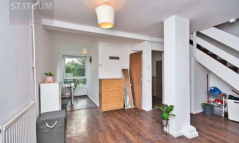 Newly Refurbished 4 ...