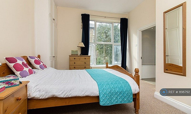 1 Bedroom Flat In Ra...